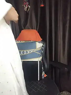 Urs_vrinda's Live XXX Chat