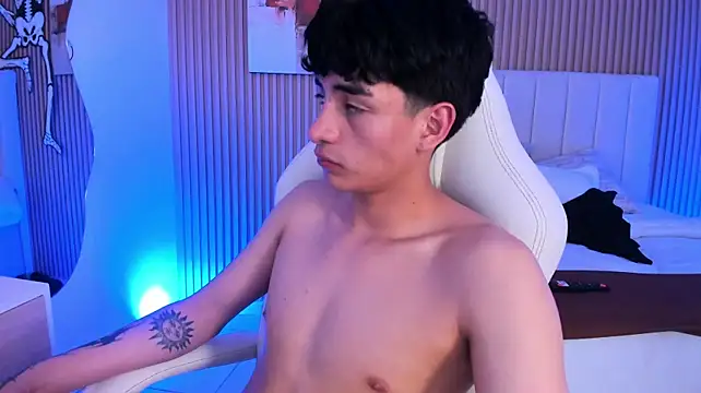 Filiph_Sterliing élő XXX-chatje