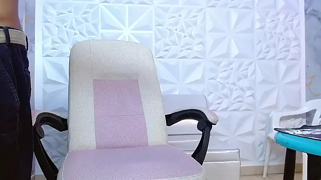 ManSant Adlı Modelin Canlı XXX Sohbeti