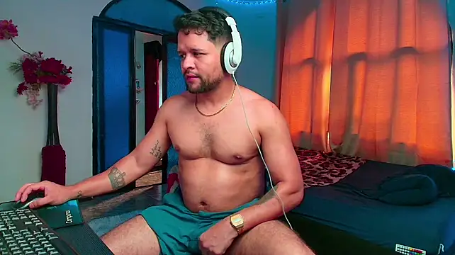 دردشة LucasGaeel الجنسية المباشرة