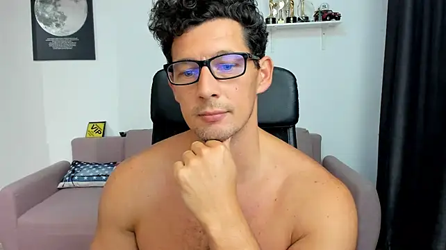 BrutusK08n Live XXX chat