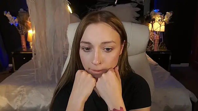 Czat XXX na żywo – LizzaMoonn