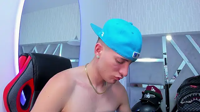 hunterheat__ Chat XXX in diretta