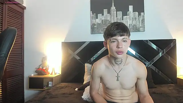 Jake_hot00 Adlı Modelin Canlı XXX Sohbeti