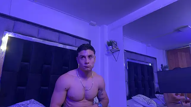 MR_MUSCLE's Live XXX Chat