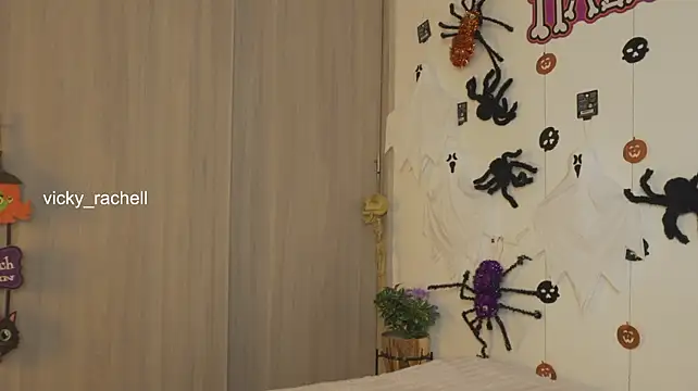 Chat +18 de vicky_rachell ao vivo
