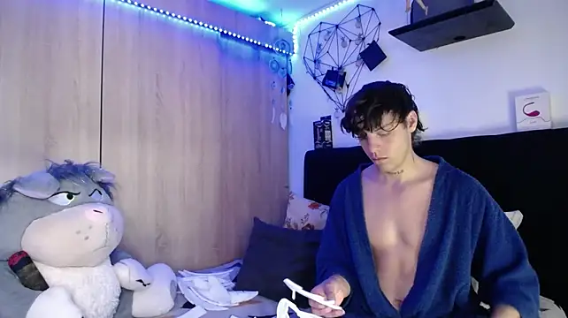 Santiago_kiler Show in webcam