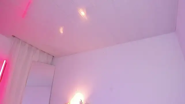 AbyWhitee's Live XXX Chat