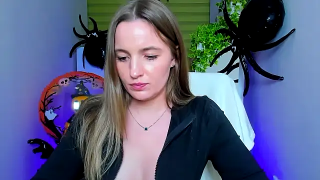 Mila-moon's Live XXX Chat