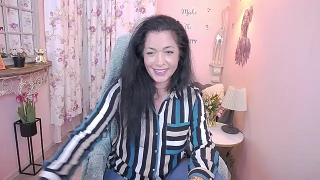 MyLovOne's Live XXX Chat