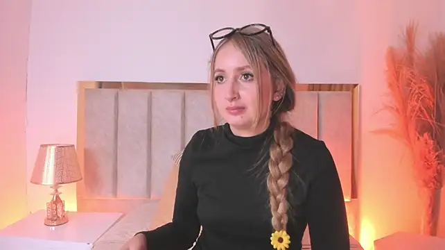 MaiaSinclair's Live XXX Chat