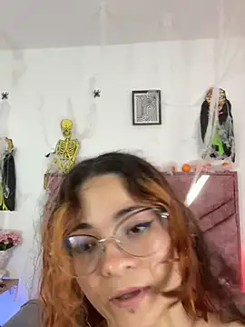 NickyFrequency live XXX chat