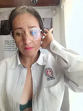 Valentina--1's Live XXX Chat