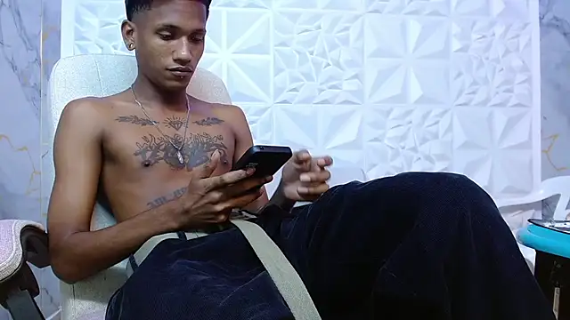 XXX chat uživo modela ManSant