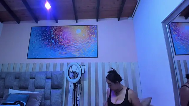 nina_glow Adlı Modelin Canlı XXX Sohbeti