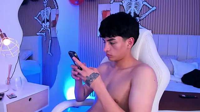Онлайн чат XXX Filiph_Sterliing