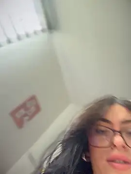 Wkatte Adlı Modelin Canlı XXX Sohbeti