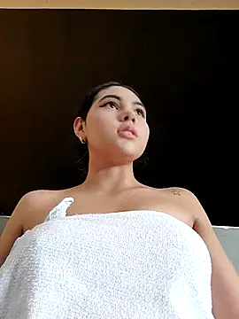 AlinnaRosee_'s Live XXX Chat