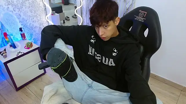 Онлайн чат XXX OLIIVER_TAY