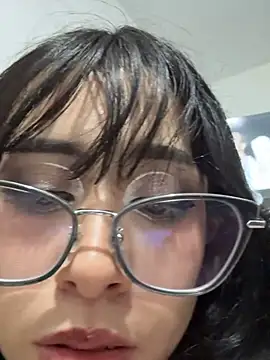 Vi_anayaa's Live XXX Chat