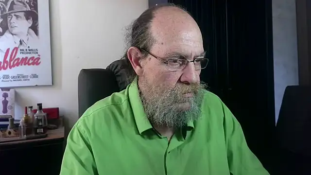 Chatroom XXX en direct de Uncle_Hottie