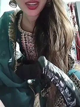 Noor_Darliing Adlı Modelin Canlı XXX Sohbeti