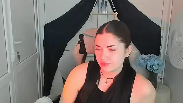 TinsleyPeach Chat XXX in diretta