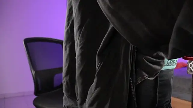 trieoneのライブXXXチャット