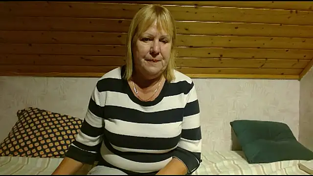 Nikole111's Live XXX Chat