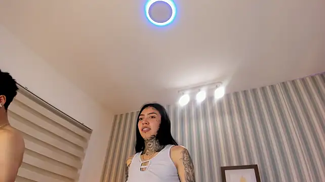 Ibby_and_Leik's Live XXX Chat