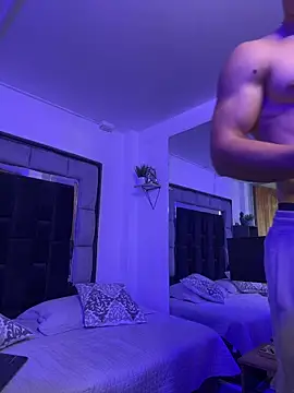 MR_MUSCLE's Live XXX Chat