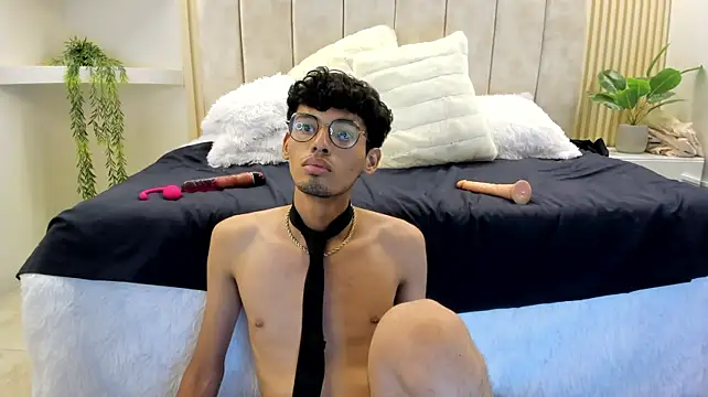 Ethan_Kay Live XXX-Chat