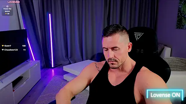 jasonblake19: онлайн-секс-чат
