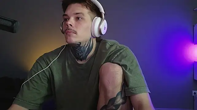 DENIS_HERE XXX чат на живо