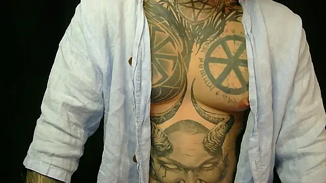 devilWithTatsのライブXXXチャット