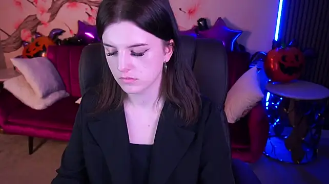 KristiFoxy Adlı Modelin Canlı XXX Sohbeti