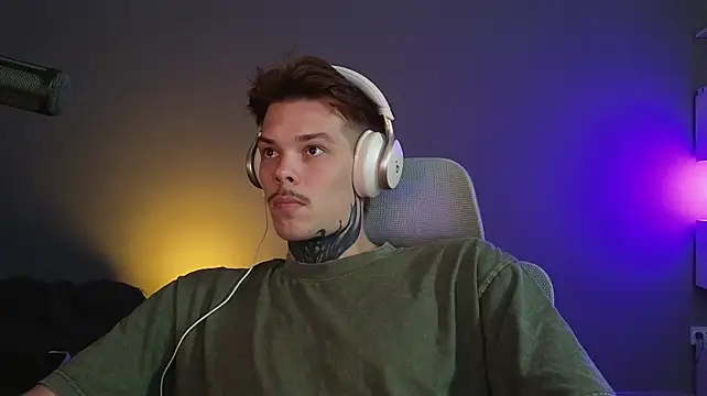 DENIS_HERE: απευθείας συνομιλία ΧΧΧ