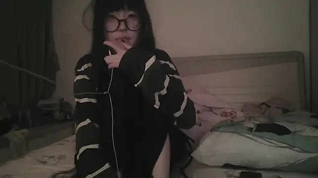 rinaloaz's Live XXX Chat