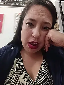 Chat +18 de LIZETH_09 ao vivo