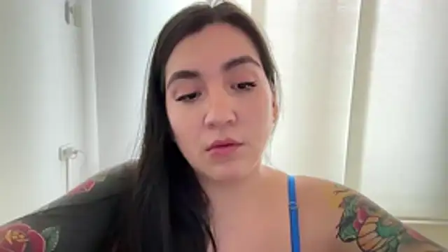 แชท XXX สดของ KathiaJenner