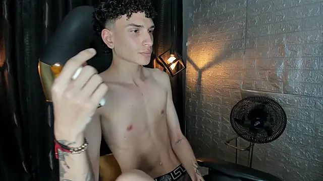 Czat XXX na żywo – DAMIAN_22