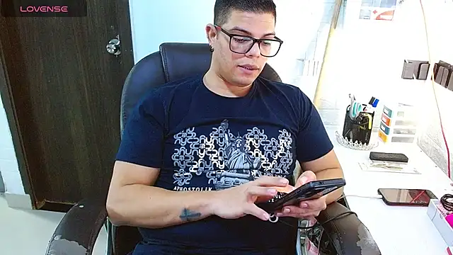 XXX chat uživo modela Realjoel01