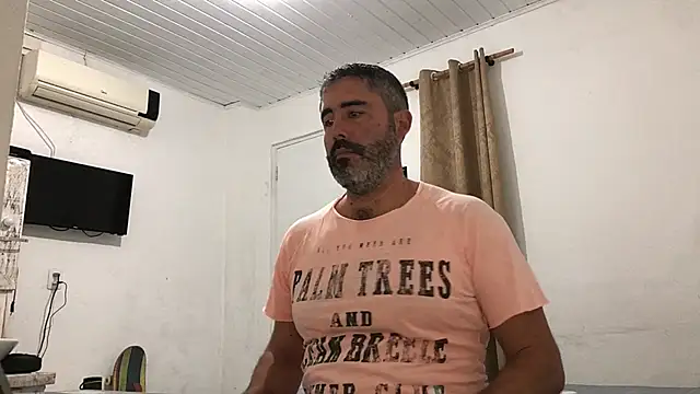 Chat XXX ao vivo de victor_chat
