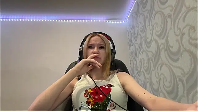 linaloawot's Live XXX Chat