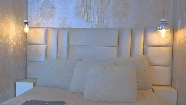 EmilyQueen3x's Live XXX Chat