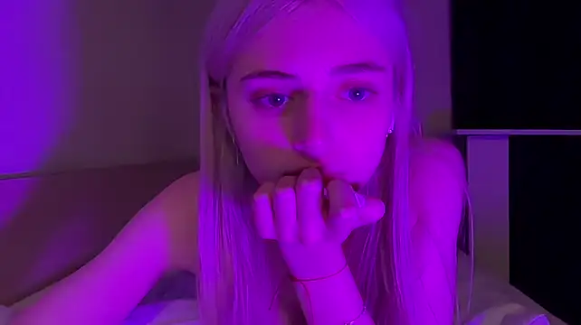 AidaGloshen লাইভ XXX চ্যাট