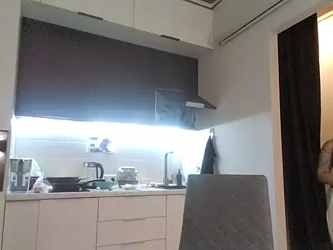 Horellina Adlı Modelin Canlı XXX Sohbeti