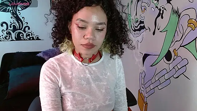 Juana_s6 Adlı Modelin Canlı XXX Sohbeti