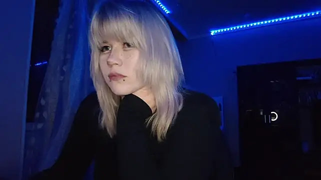 HelloKinki – Naživo XXX chat