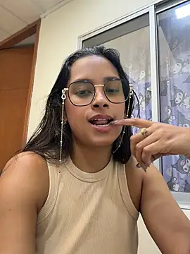 Chat +18 de LunaHeat ao vivo